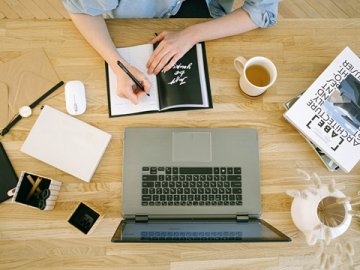 香港公司报税做帐没搞定？过期年审被罚惨了！个人真能注册香港公司吗