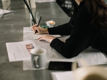 注册到经营：香港企业工商文件的重要性与流程全解析