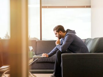 香港公司审计要什么资料？一年花多少？注册贸易公司最少多少钱？