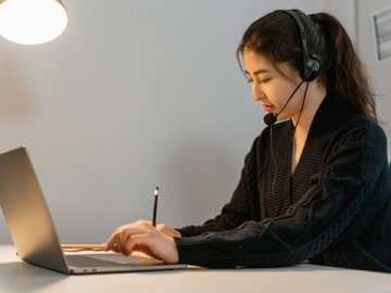 开曼注册代理选择与合规流程指南