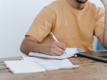 香港公司报税+审计多少钱？不年审会怎样？年检费用全说清