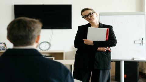 跨境电商帮助商家抓住移动社交这一风向的机遇