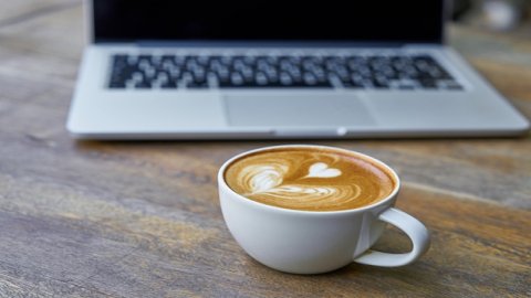 跨境电商在节假日促销时怎么装潢店铺设置优惠券呢