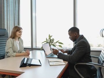 香港公司报税+审计+年报费用全说清，顺便聊聊代理注册那些事