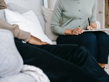 大陆人能在新加坡开公司吗？注册流程、实际好处和办公地址怎么搞定