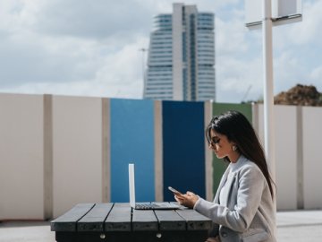 未成年人能否担任泰国公司股东的法律探讨