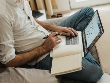 在新加坡注册公司要花多少钱？找中介代办需要准备哪些材料？